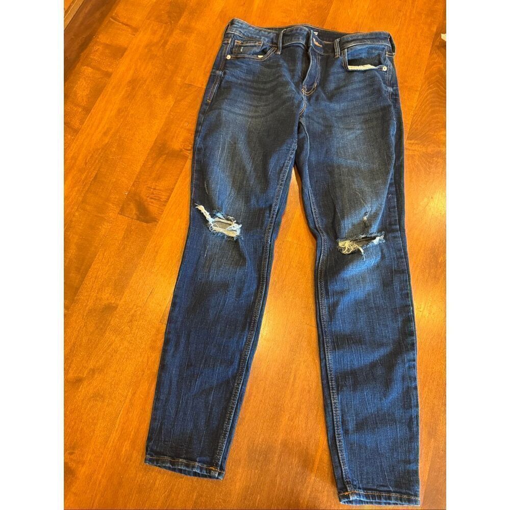 Woman’s Old Navy, rockstar, skinny jeans, size 10